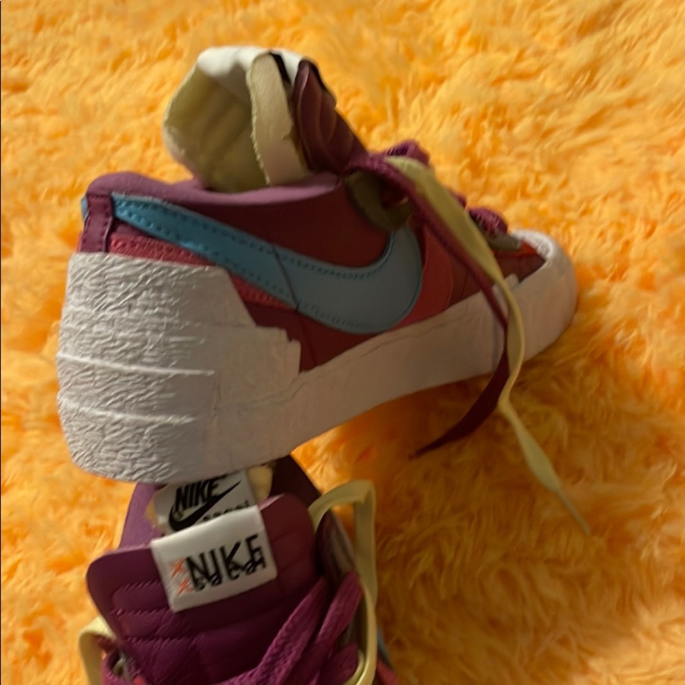 BRAND NEW, never been worn. KAWS X SAKIA X NIKE - Picture 8 of 8
